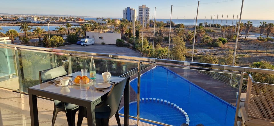 Balcony/Terrace, Sea view, Swimming pool