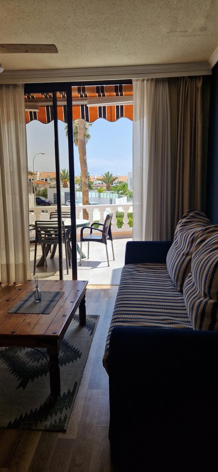 Bed, Day, Natural landscape, View (from property/room), Balcony/Terrace, Living room, Photo of the whole room, Seating area, Dining area, Sea view