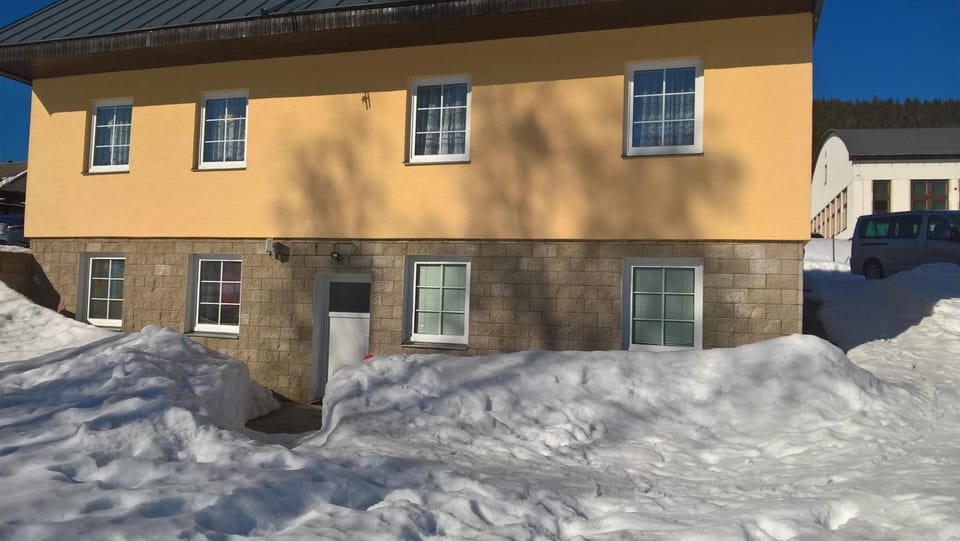 Property building, Facade/entrance, Winter