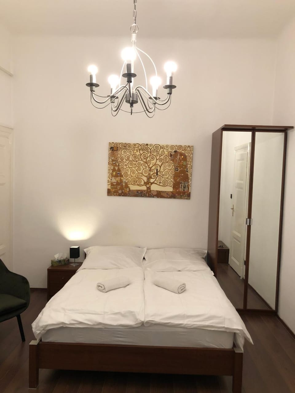 Bed, Other, Photo of the whole room, Bedroom