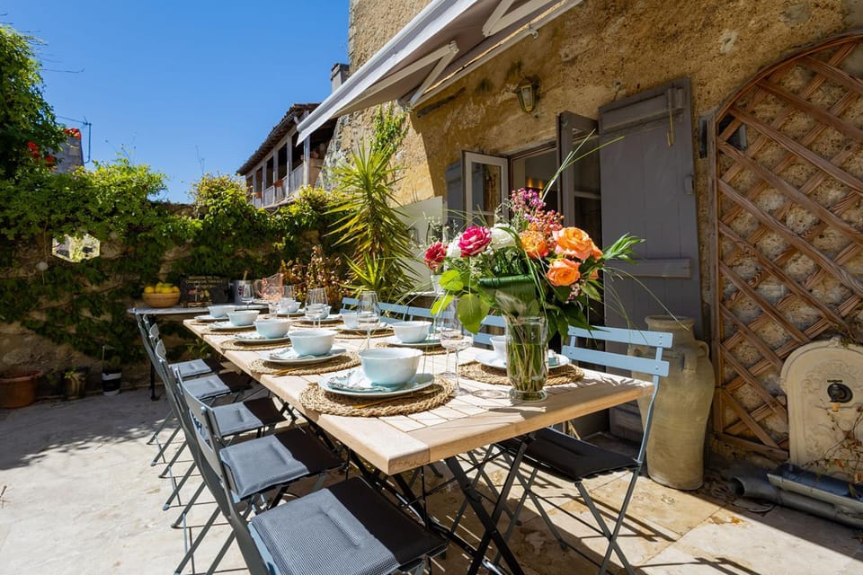 Patio, Dining area