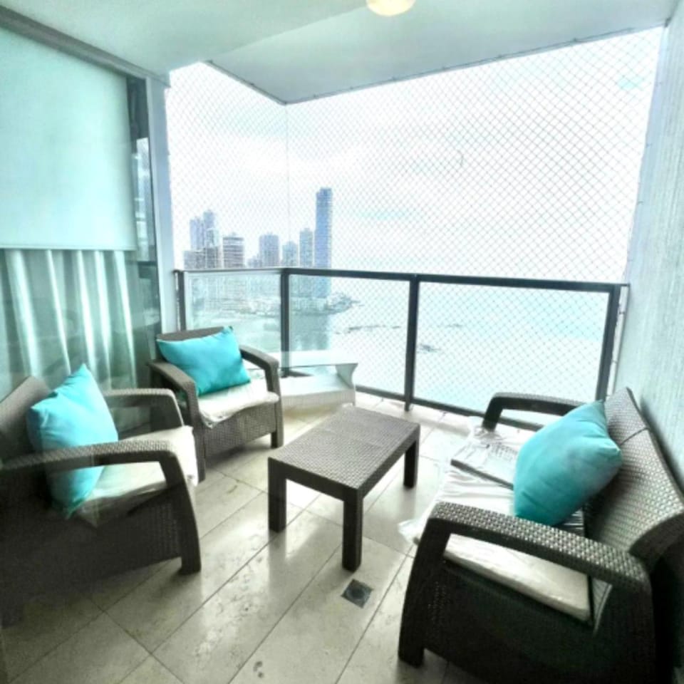 Off site, Balcony/Terrace