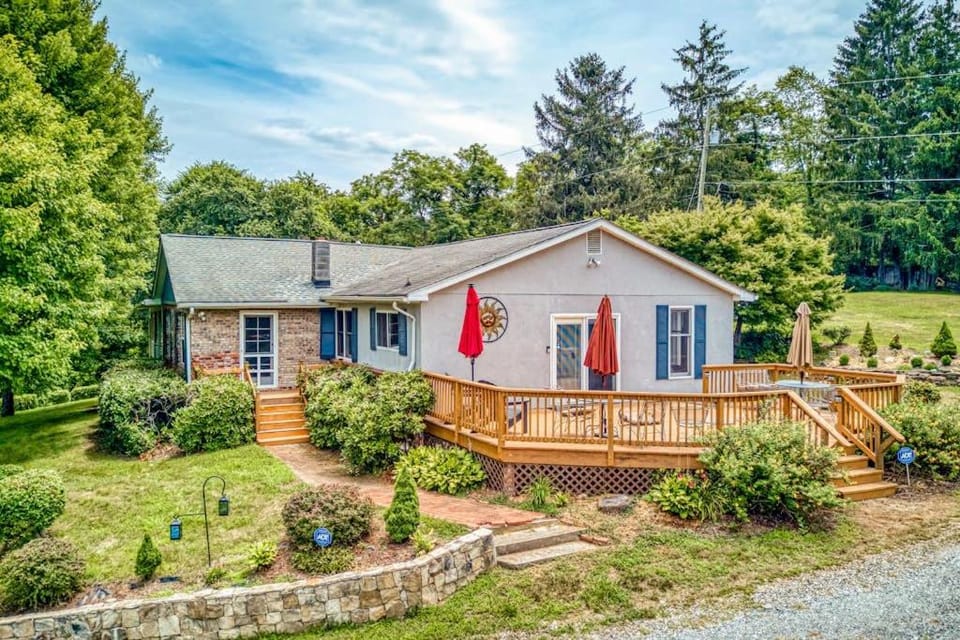 Birdsong Rambler House in Buncombe County