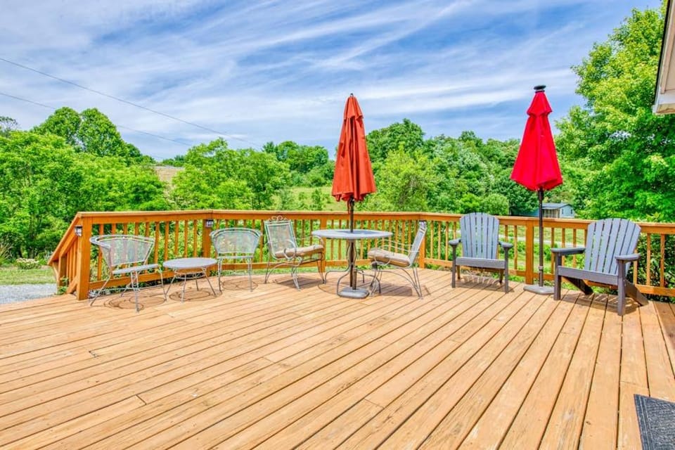 Birdsong Rambler House in Buncombe County