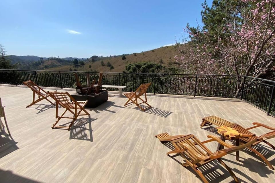 Patio, Day, Natural landscape, View (from property/room), Balcony/Terrace, Mountain view, sunbed