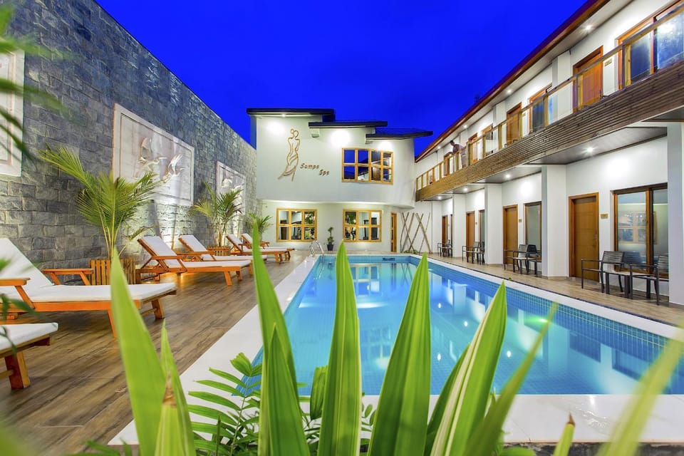 Swimming pool