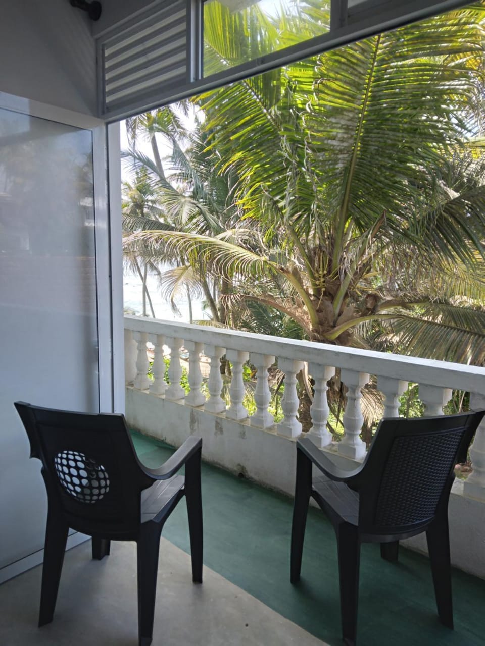 SunRay Rest - Beach View Homestay Bed and Breakfast in Mirissa