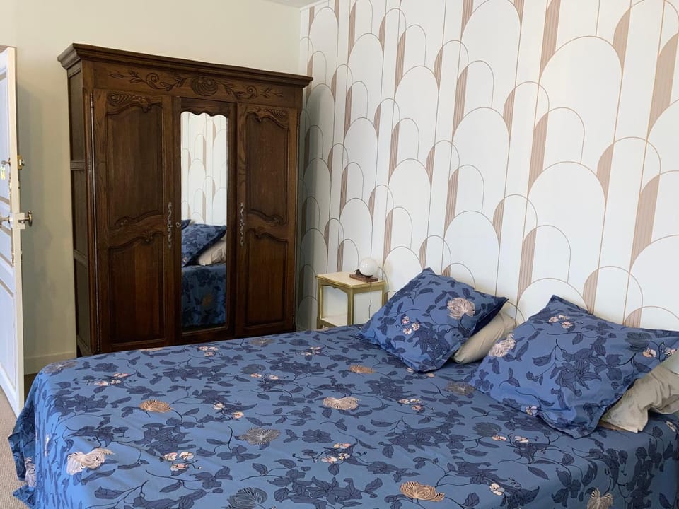 Bed, Bedroom, wardrobe