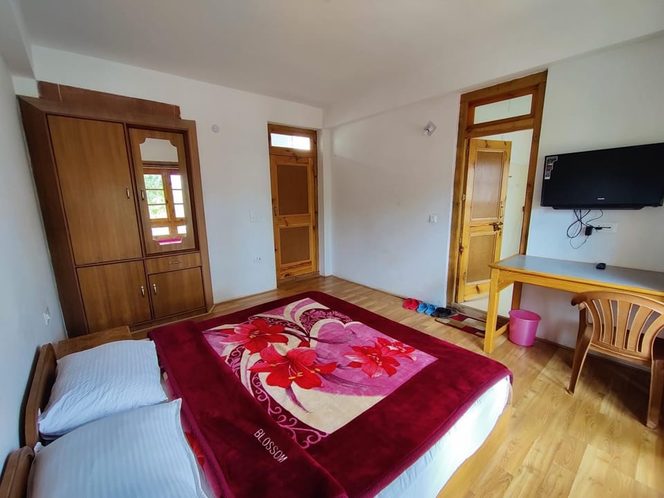Jig Gyas Guest House Bed and Breakfast in India