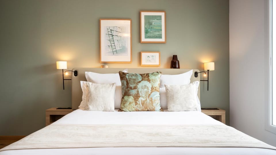 Bed, Decorative detail