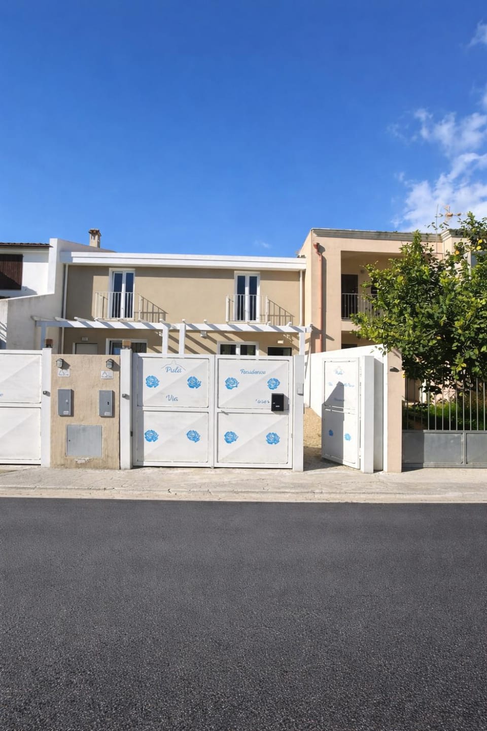 Property building, On site, Street view