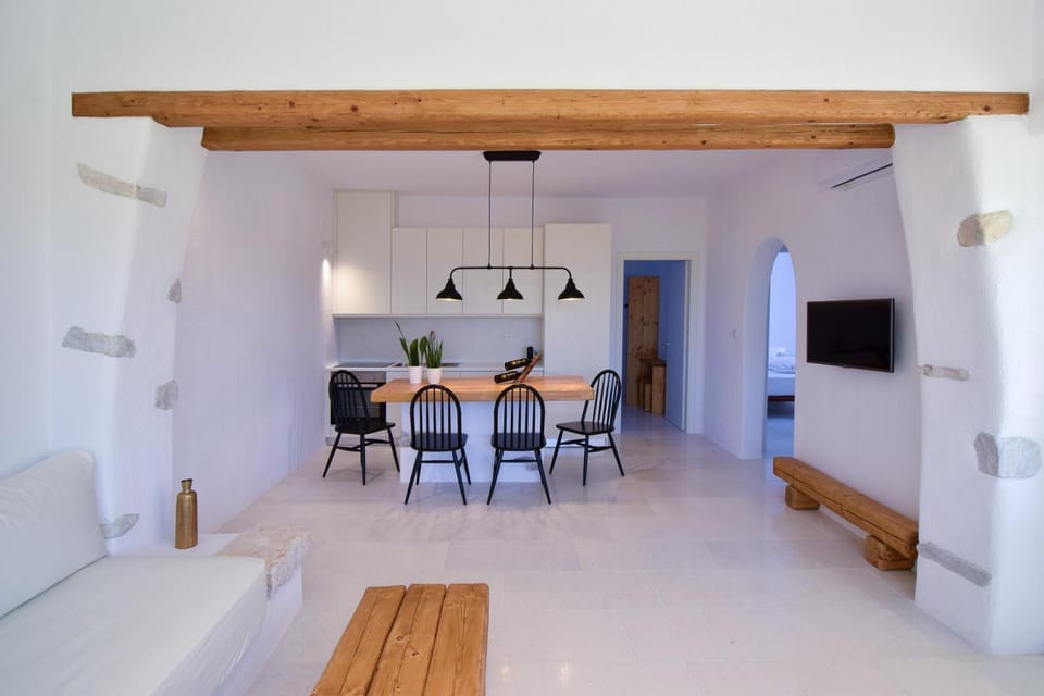 SUNSET POUNDA LUXURY VERSION Apartment in Paros, Greece