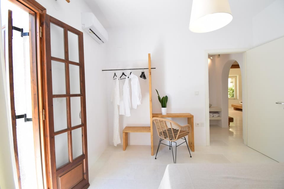 SUNSET POUNDA LUXURY VERSION Apartment in Paros, Greece