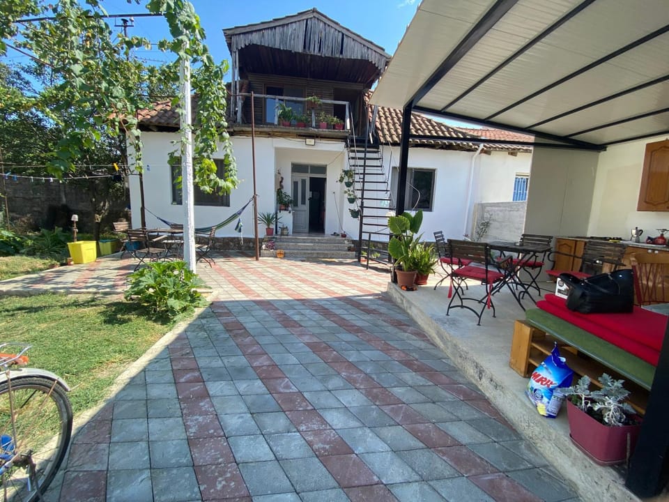 Property building, Balcony/Terrace, Garden view