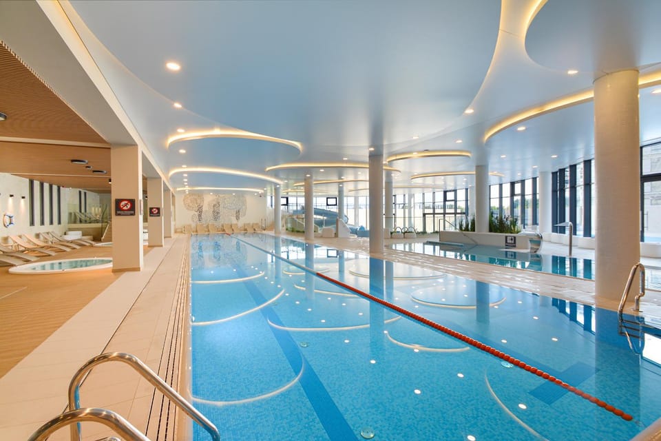 Hot Tub, Swimming pool