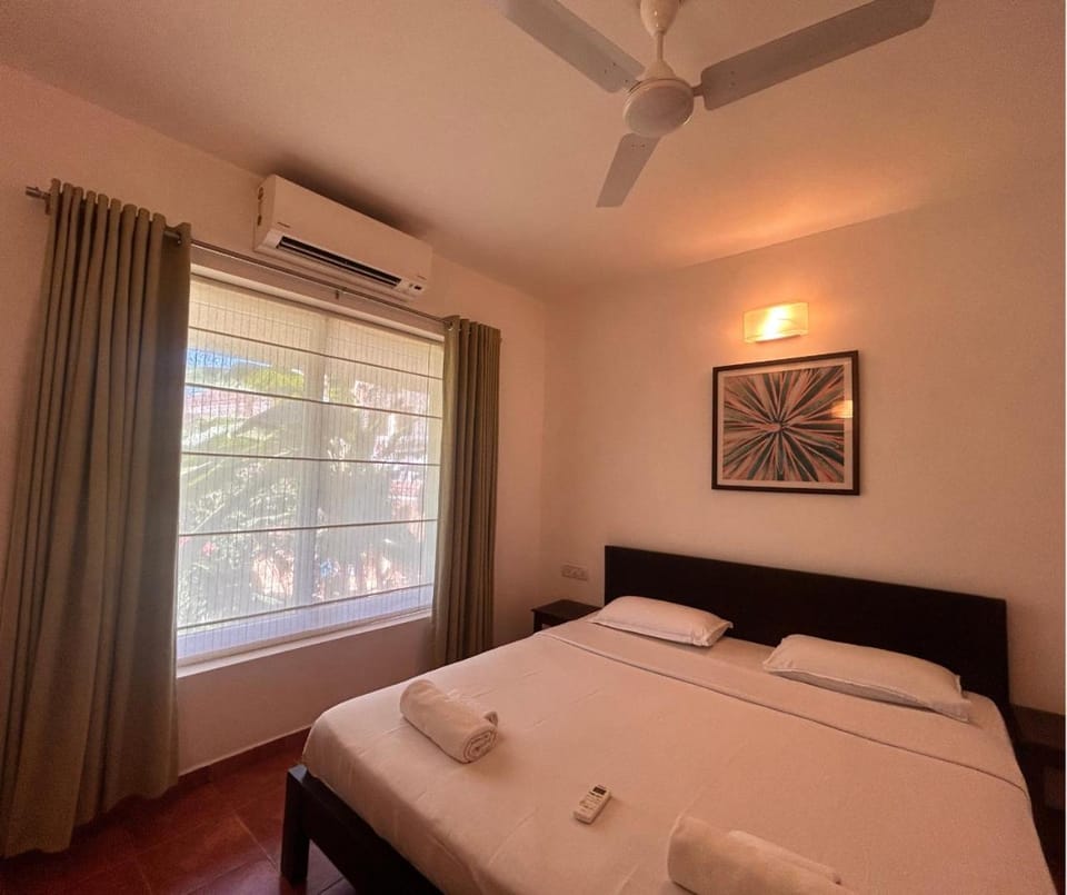 Bed, Bedroom, Garden view, internet, towels, air conditioner