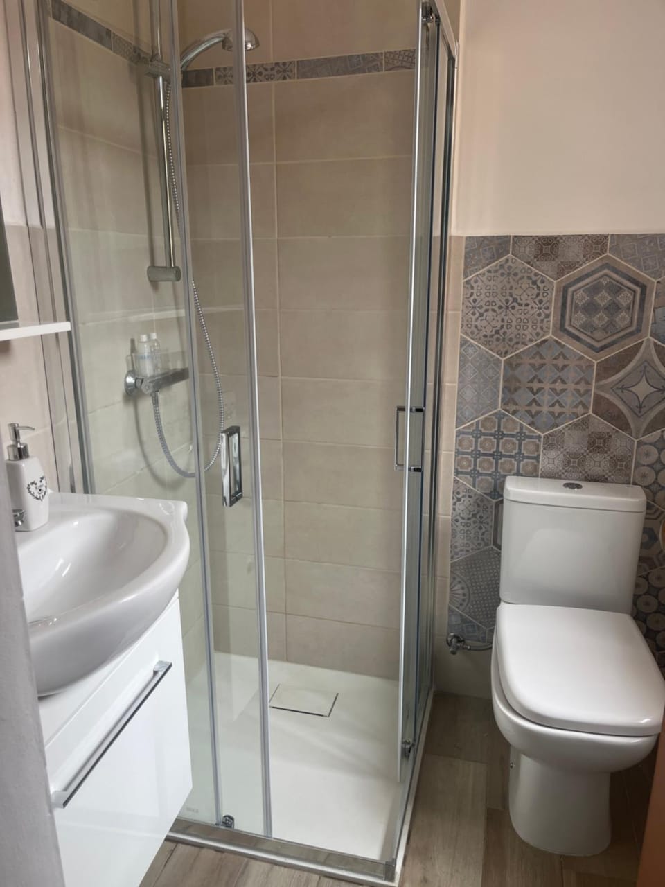 Shower, Bathroom