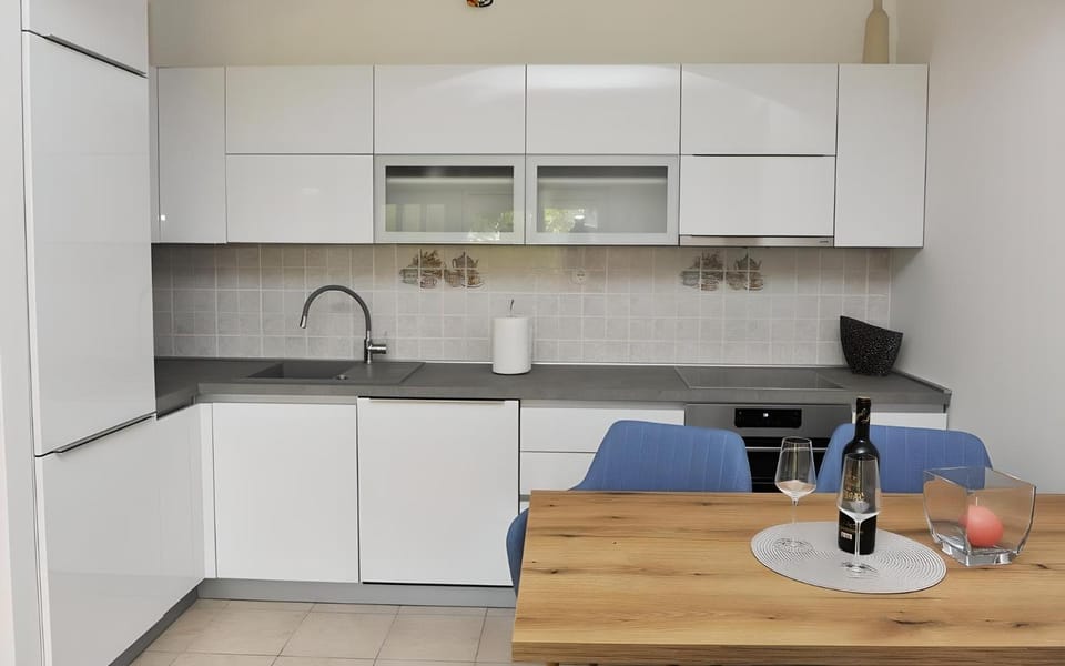 pet friendly, stove, kitchen
