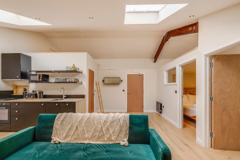 CoalShed Lofts Apartment in Bristol
