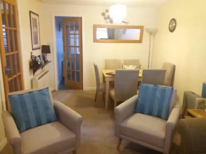 Living room, Dining area