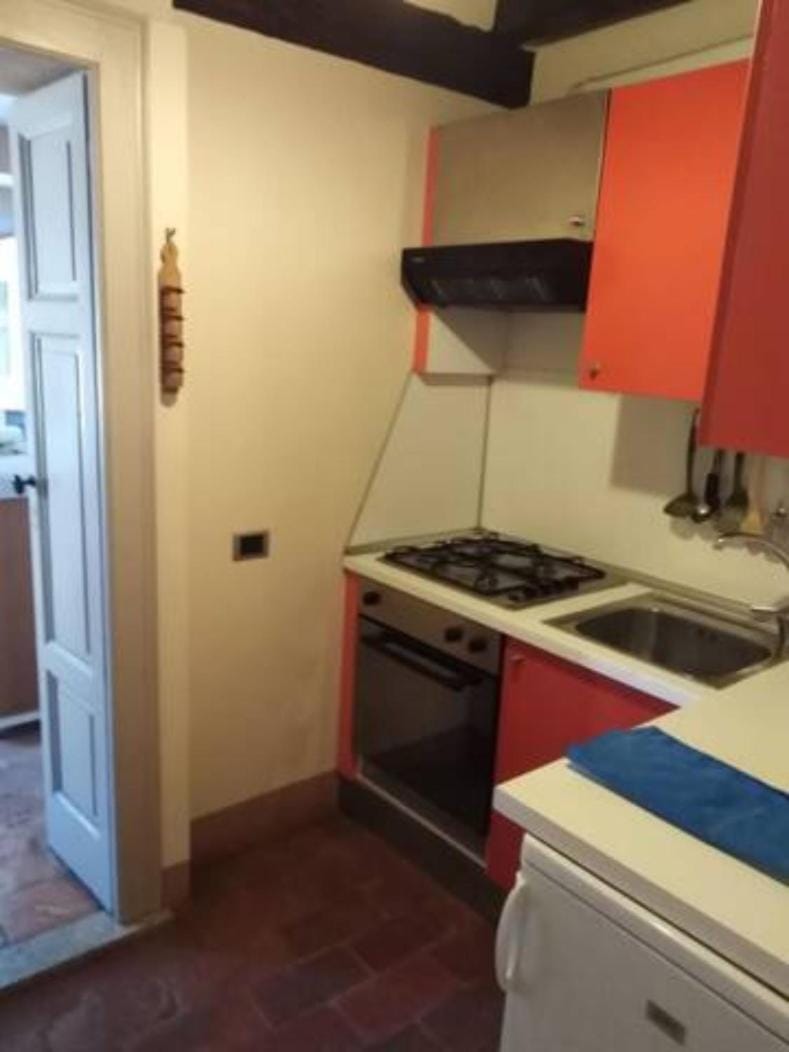 Kitchen or kitchenette, pet friendly, stove