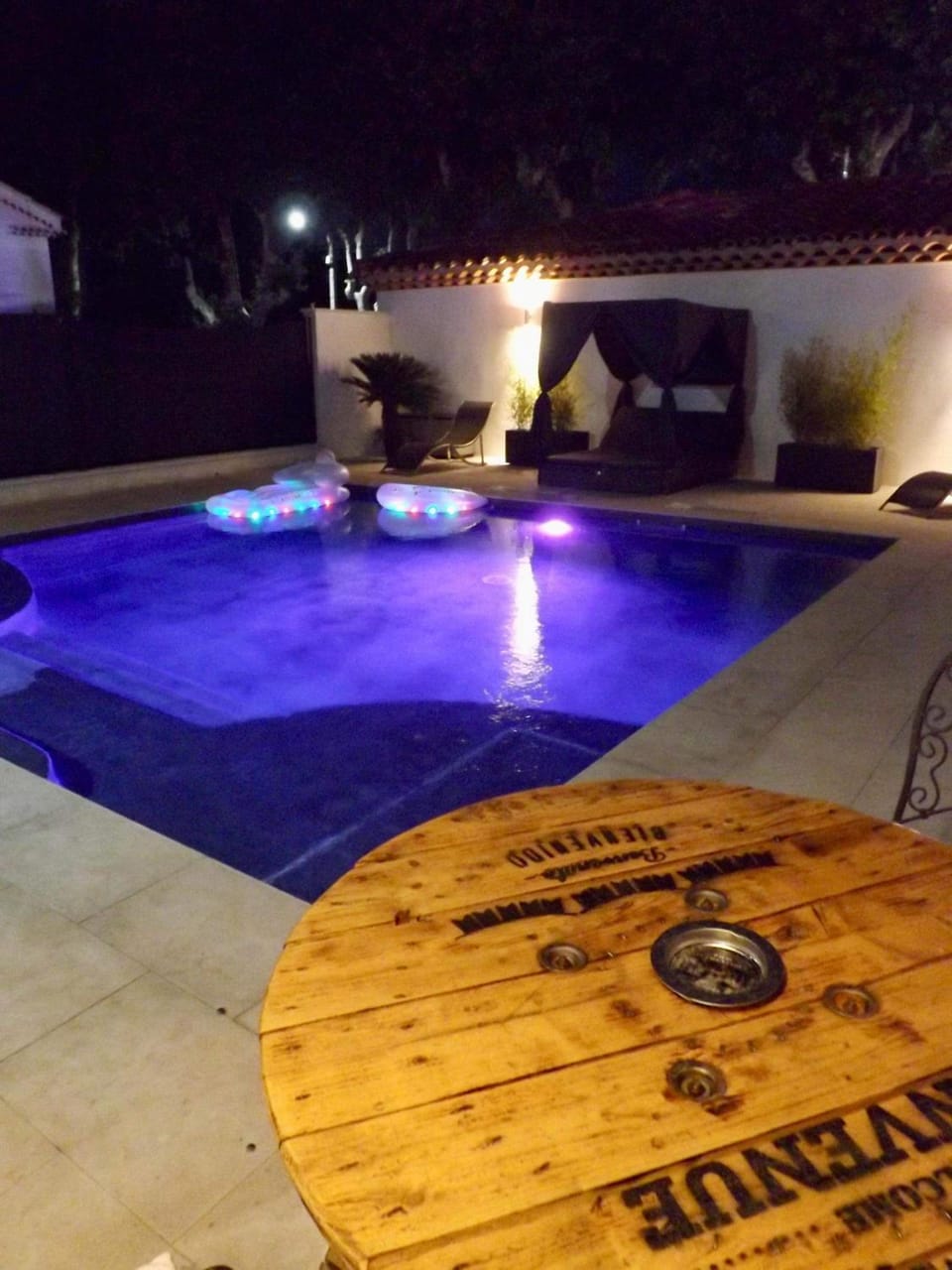 Swimming pool