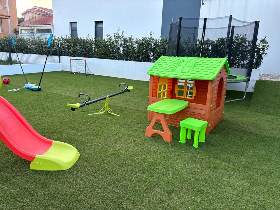 Day, Natural landscape, Children play ground, Garden, Garden view
