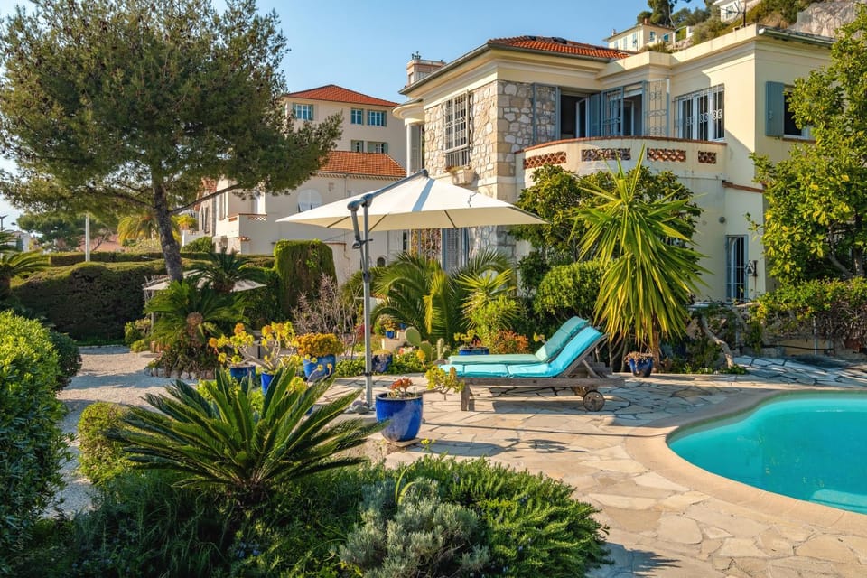 Property building, Patio, Spring, Day, Garden, Garden view, Pool view, Swimming pool, sunbed