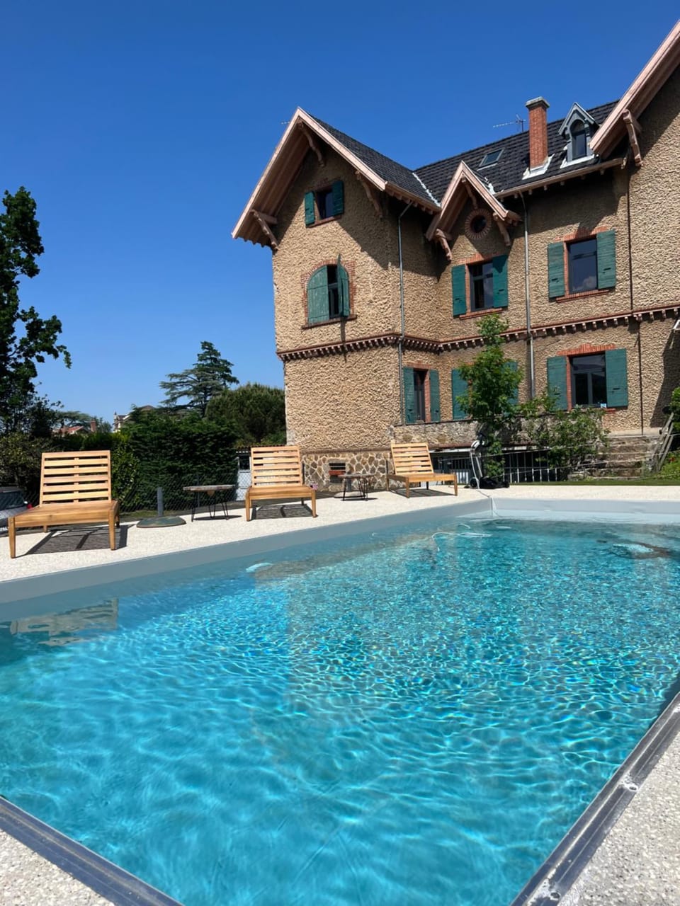 Swimming pool