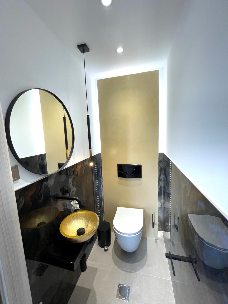 Toilet, Bathroom, Decorative detail, Decorative detail