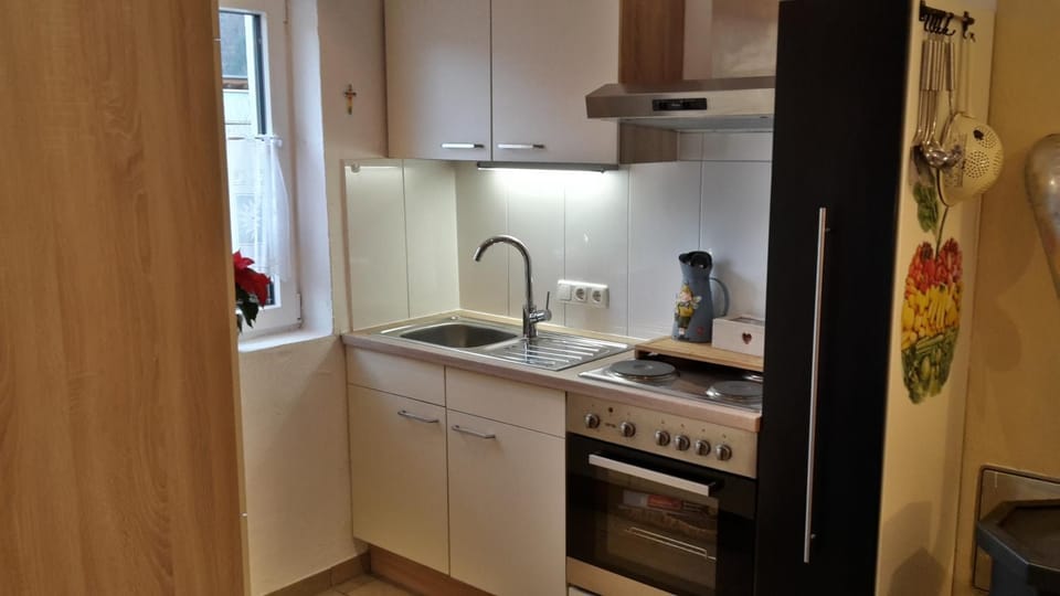 Coffee/tea facilities, Kitchen or kitchenette