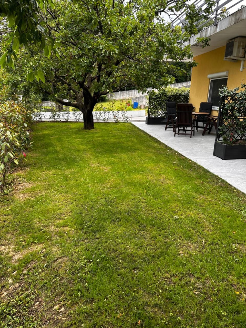 Property building, Garden