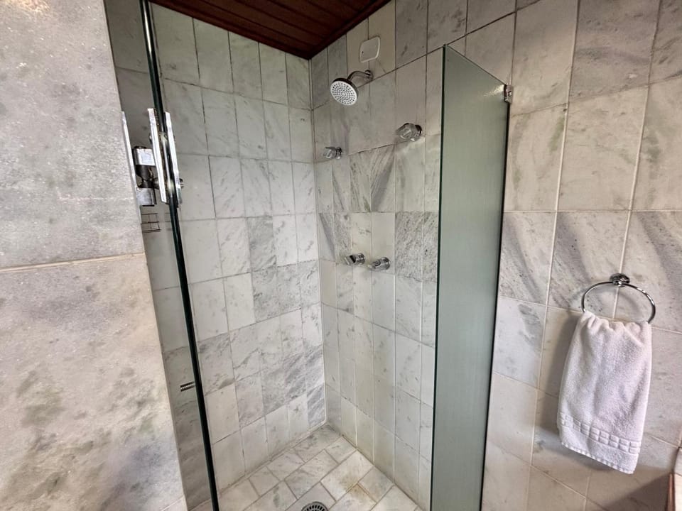 Shower, Bathroom, towels