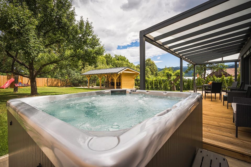 Hot Tub, Spa and wellness centre/facilities