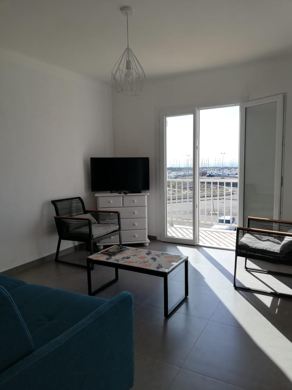 Superbe appartement avec vue sur mer et port, parking privé Apartment in Fleury