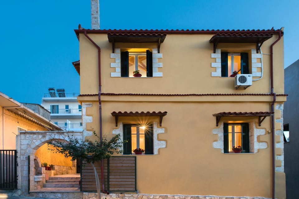 Property building, Facade/entrance