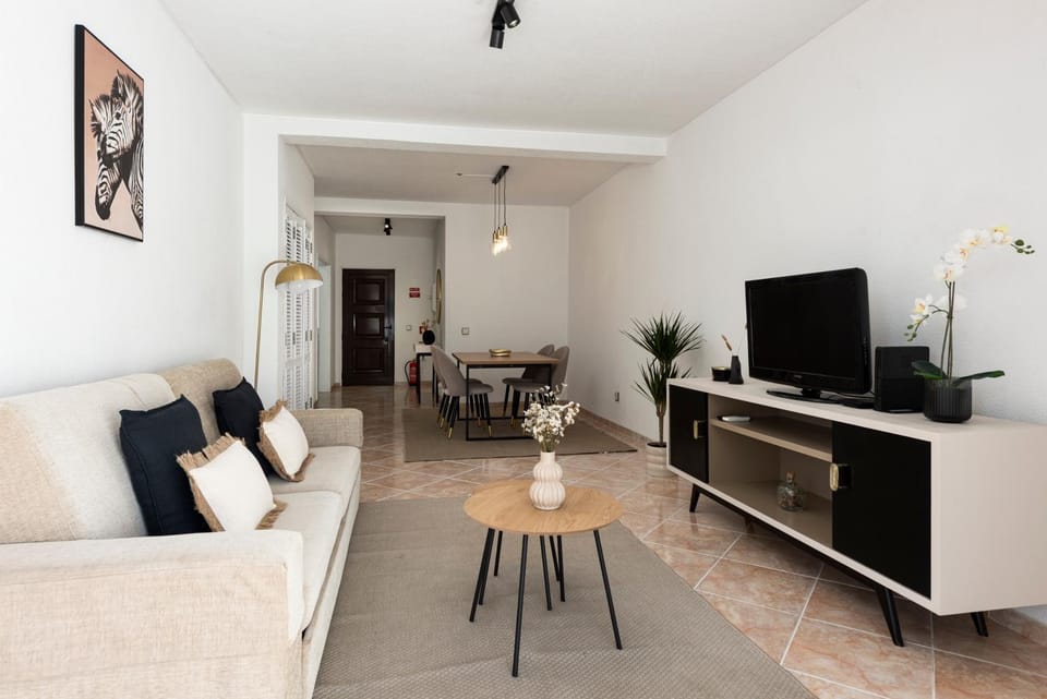 NUZZA - Vilamoura Marina with BBQ Apartment in Quarteira
