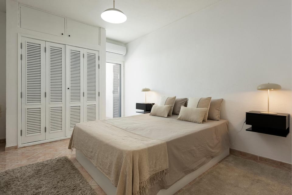 NUZZA - Vilamoura Marina with BBQ Apartment in Quarteira