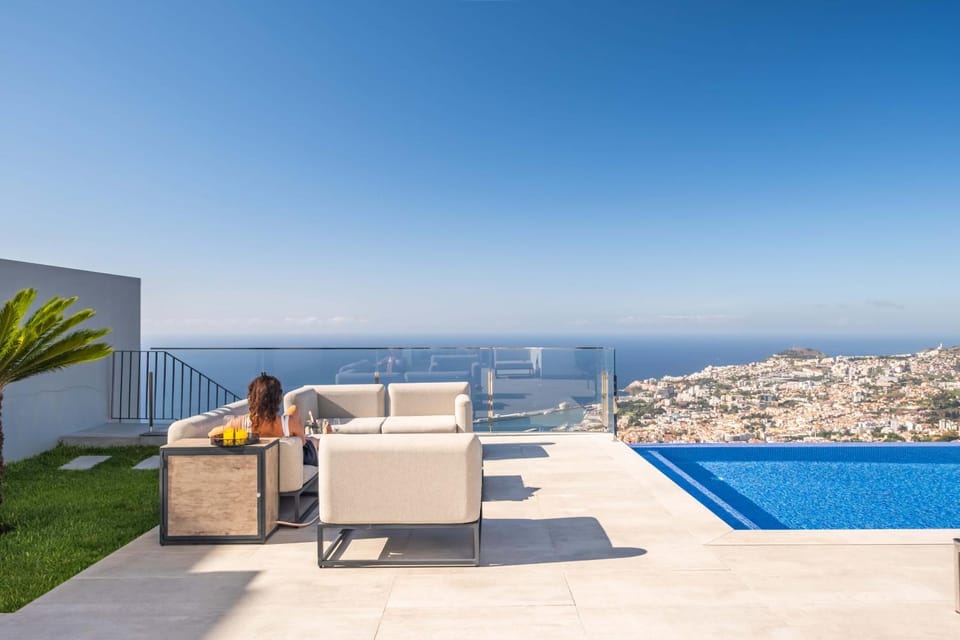 Villa Boa Nova Branca by LovelyStay Villa in Funchal
