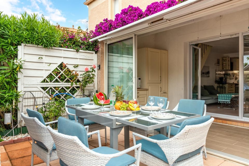 Balcony/Terrace, Dining area