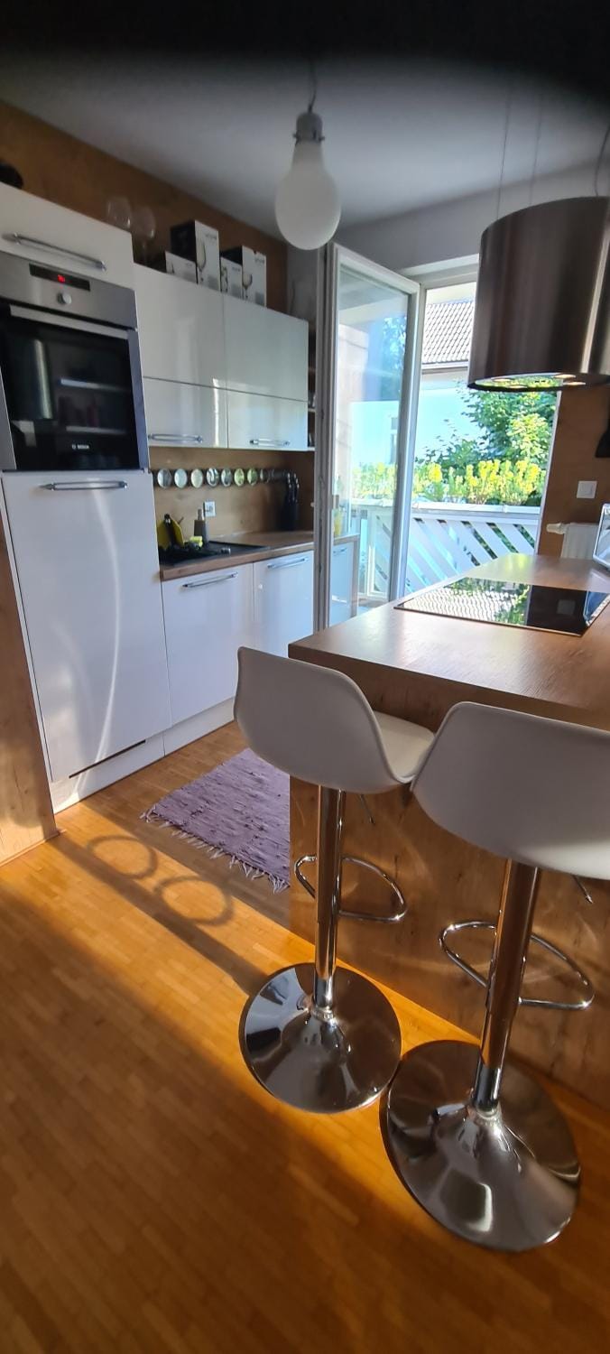 Kitchen or kitchenette, pet friendly, stove