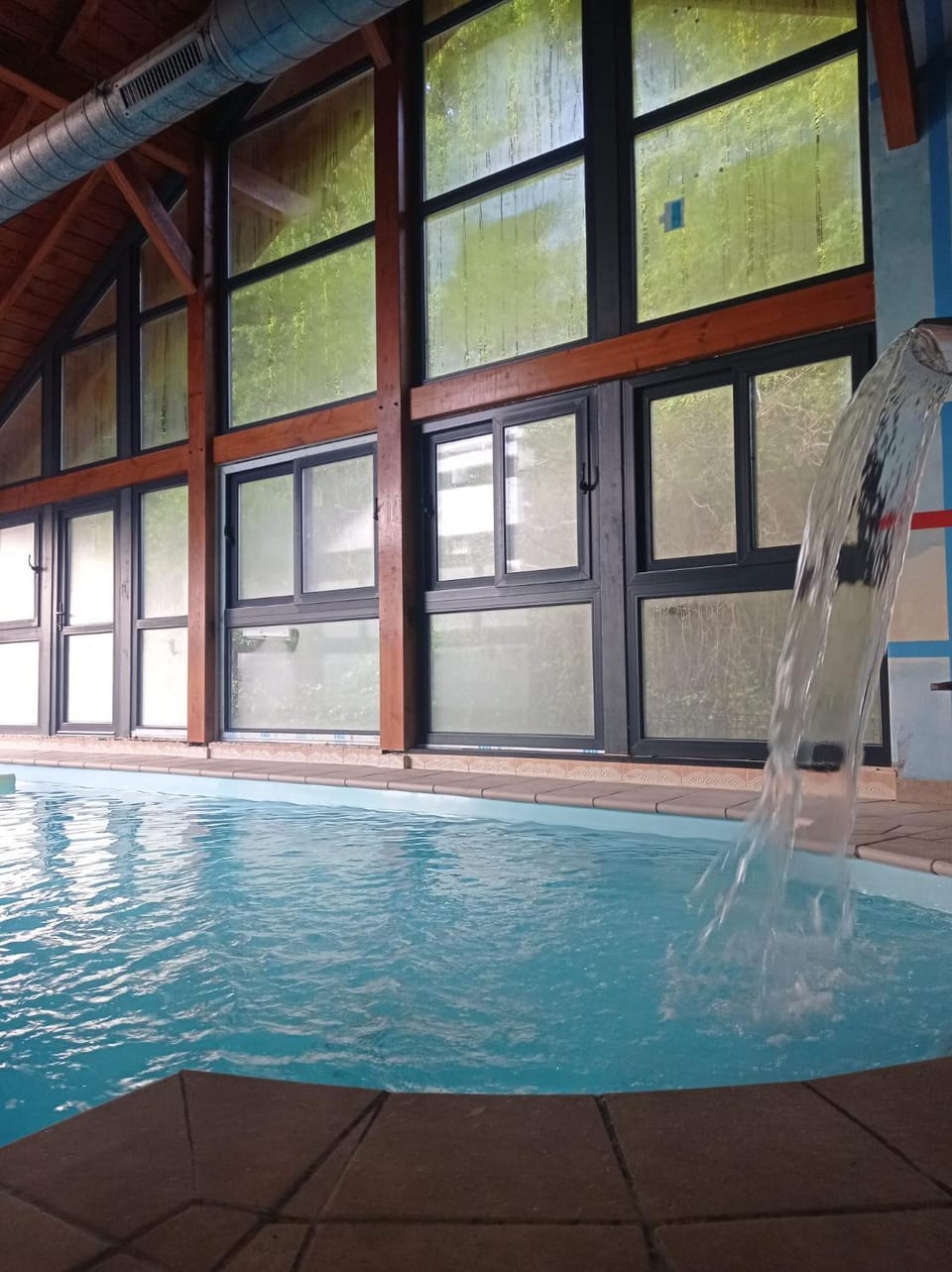 La Casa Malvarrosa- piscina climatizada House in Cantabria