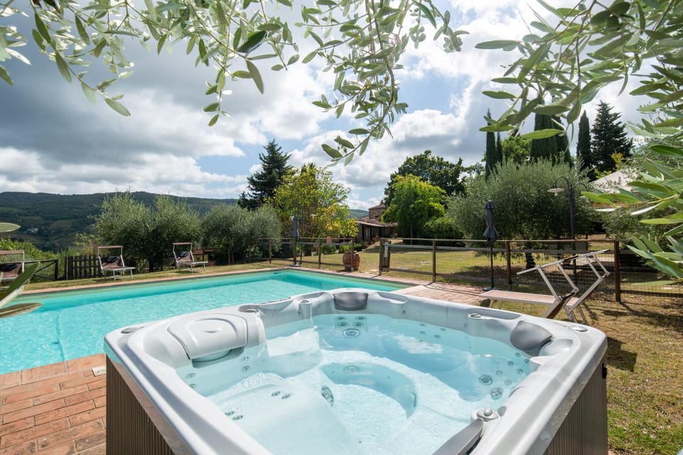 Hot Tub, View (from property/room), Swimming pool, sunbed