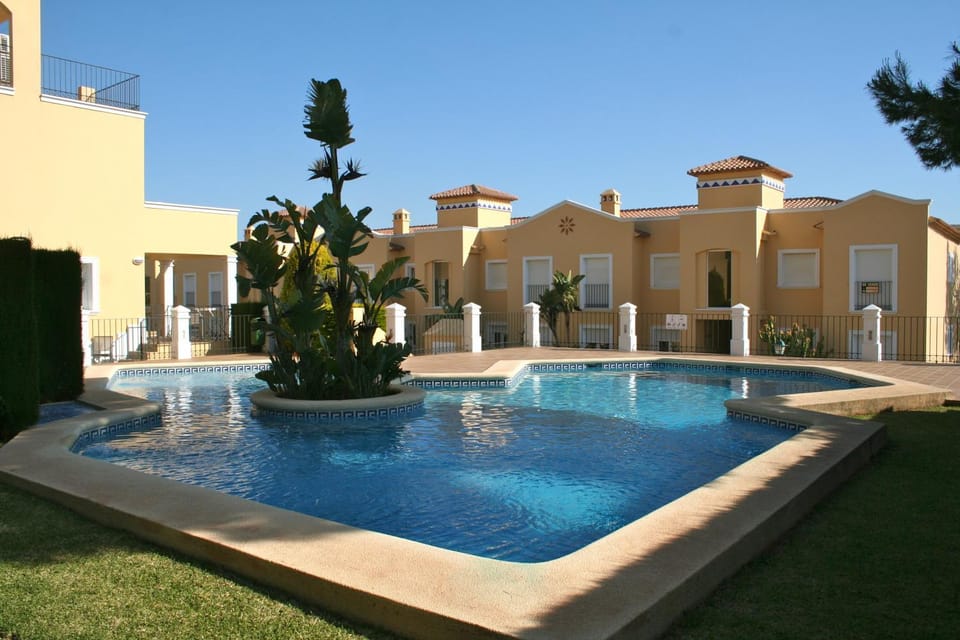 Property building, Swimming pool