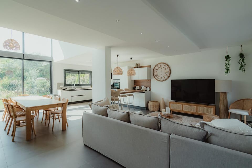 Property building, Living room