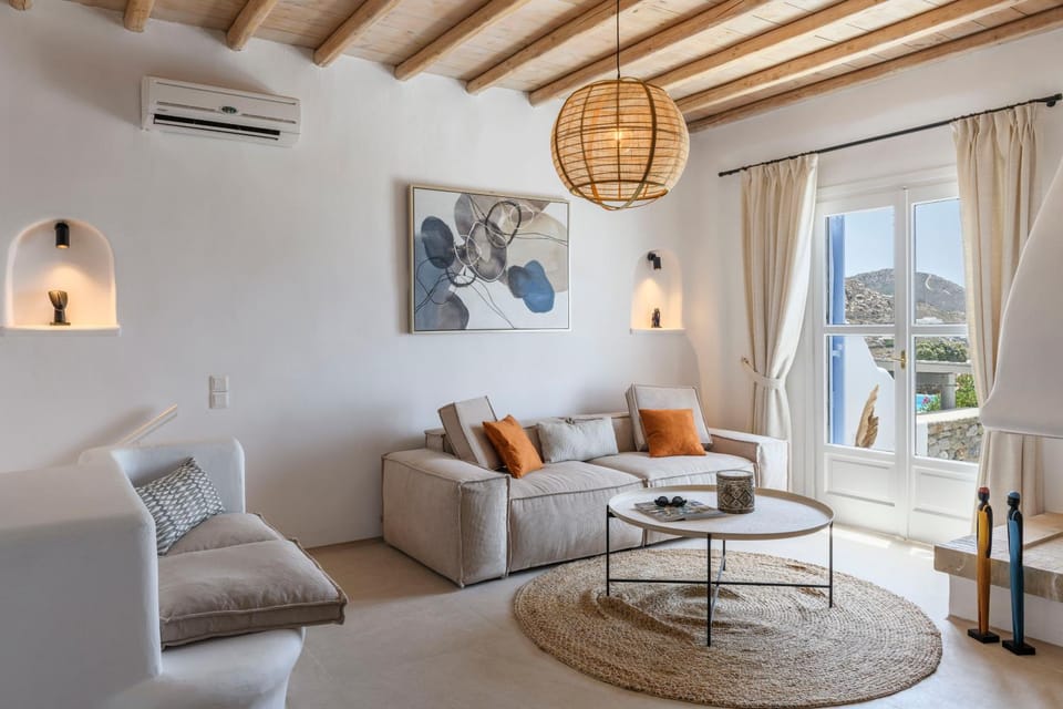 Living room, Seating area, air conditioner