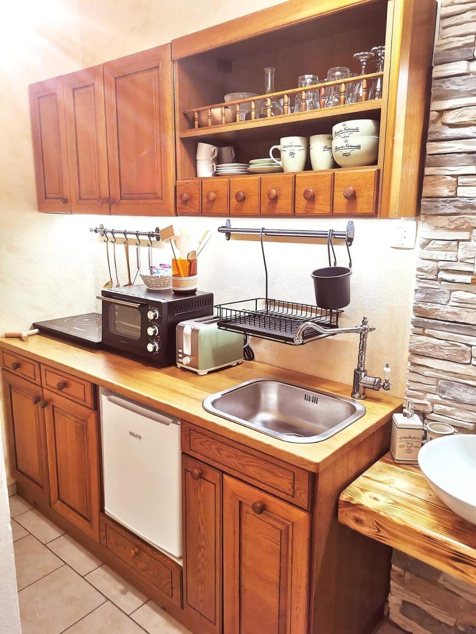 Coffee/tea facilities, Kitchen or kitchenette, minibar, pet friendly, stove, toaster
