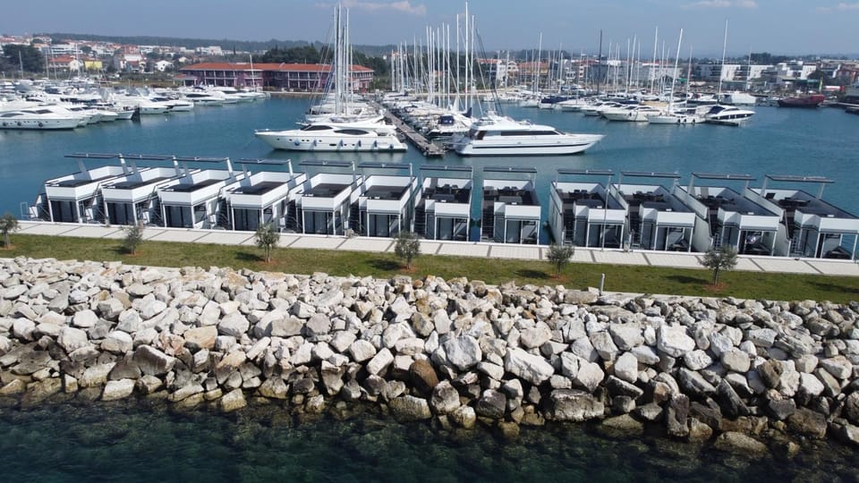 Natural landscape, Activities, Lake view, River view, Sea view