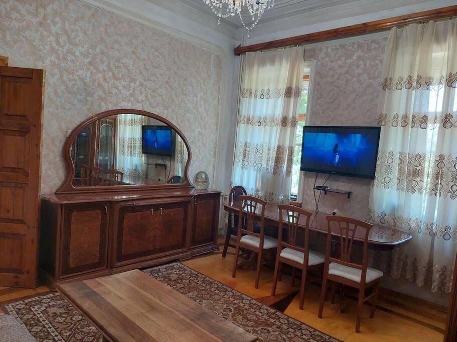 TV and multimedia, Dining area