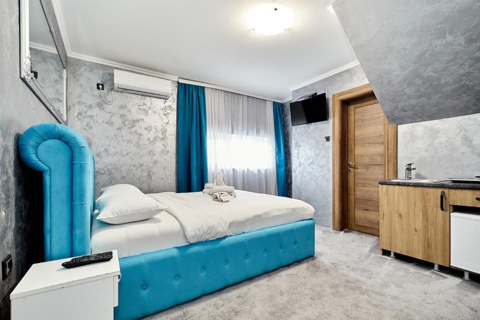 Room Apartment in Novi Sad